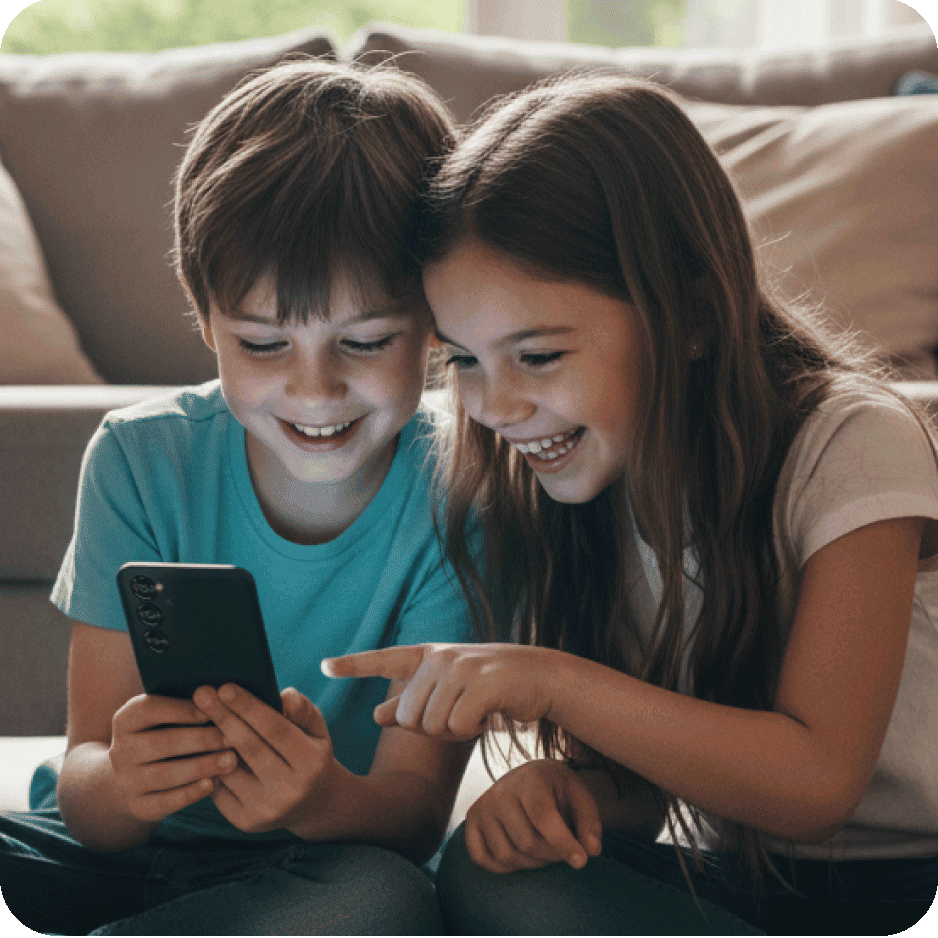 enfants avec un smartphone