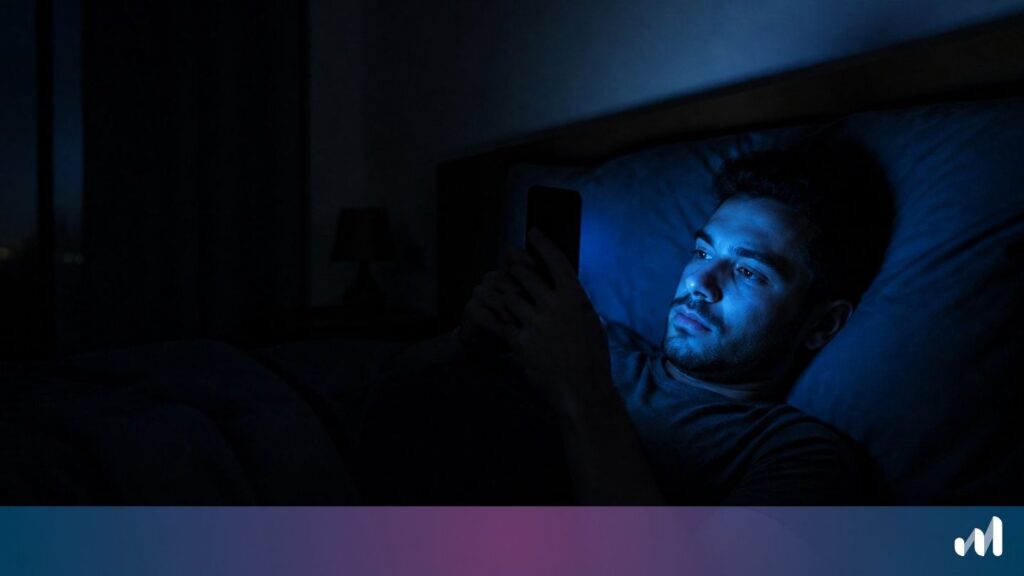 photo du telephone dans le lit et de la lumiere bleue